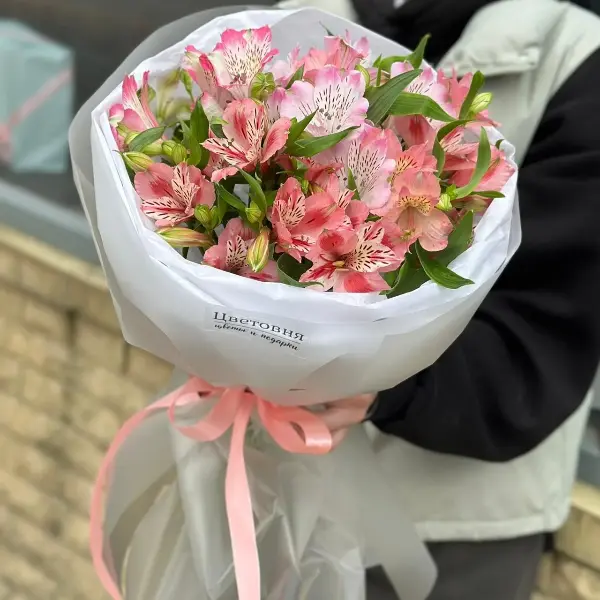 Букет из альстромерии "Пудра"