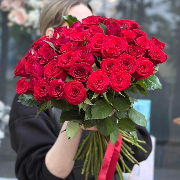 Букет из 51 красной розы