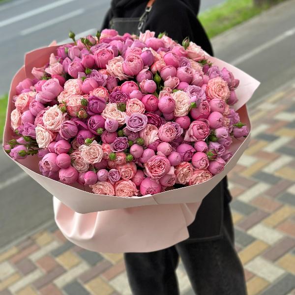 Букет из кустовых пионовидных роз "Сливочная нежность"